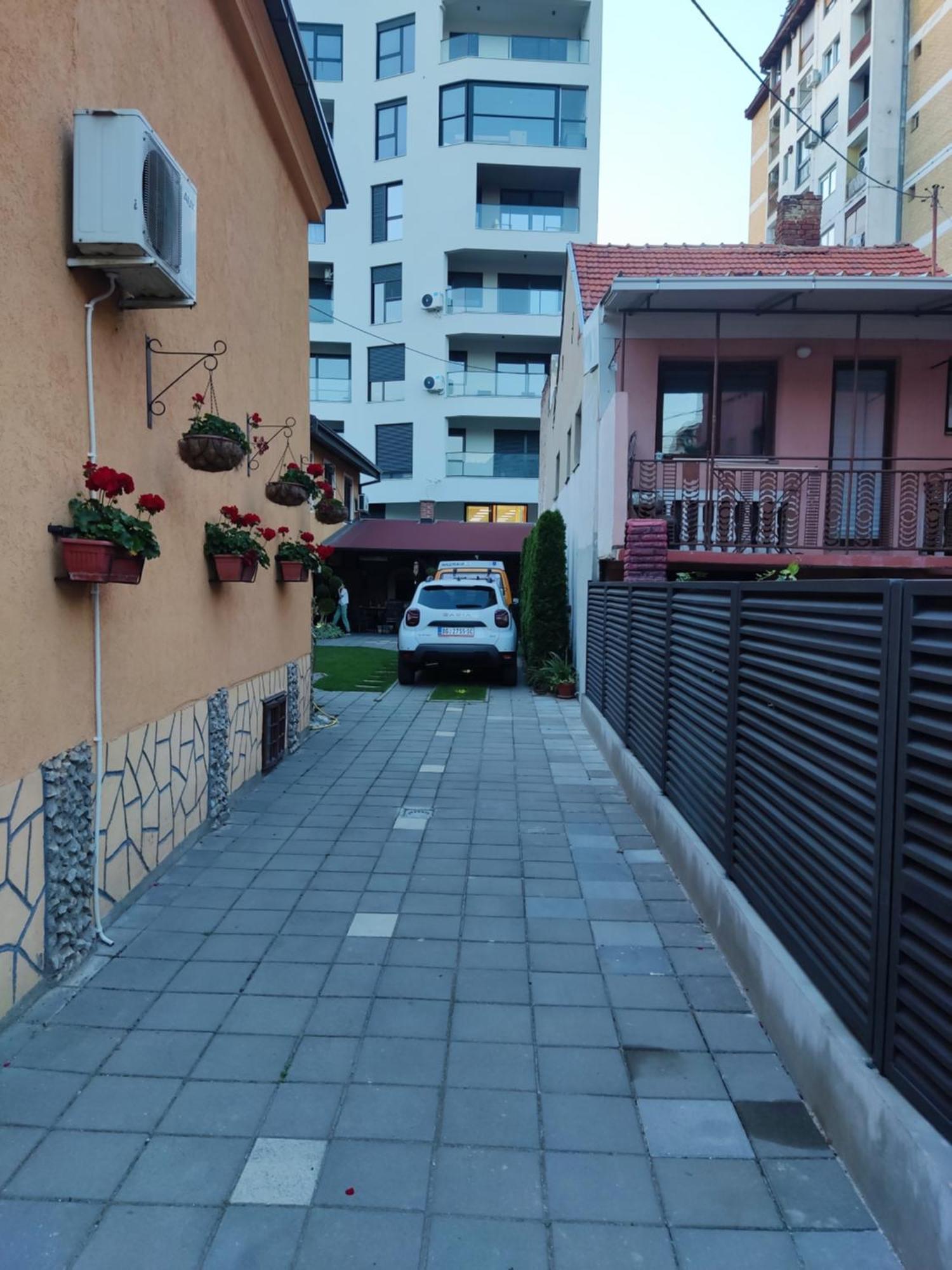 Apartments Sofija Nis Exterior foto
